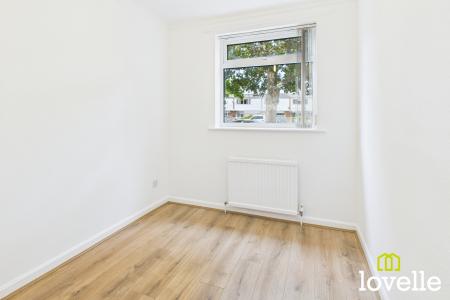 2 bedroom Flat for sale in Greendale Court, Cottingham, East Riding of Yorkshire, HU16