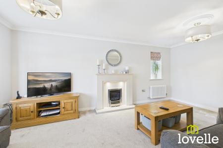 4 bedroom Detached house for sale in Cherry Avenue, Hessle, East Riding of Yorkshire, HU13