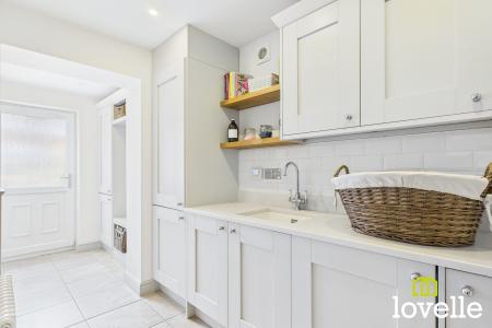 4 bedroom Detached house for sale in Cherry Avenue, Hessle, East Riding of Yorkshire, HU13