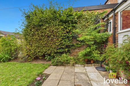 2 bedroom Terraced House for sale in Bedford Road, Hessle, East Riding of Yorkshire, HU13