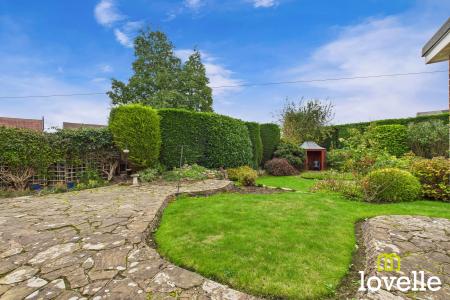 3 bedroom Detached bungalow for sale in Brantingham Close, Cottingham, East Riding of Yorkshire, HU16