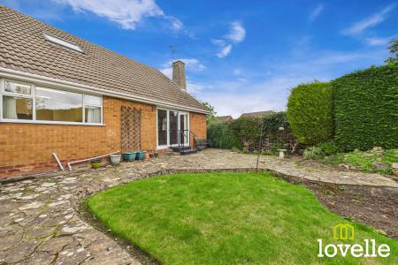 3 bedroom Detached bungalow for sale in Brantingham Close, Cottingham, East Riding of Yorkshire, HU16