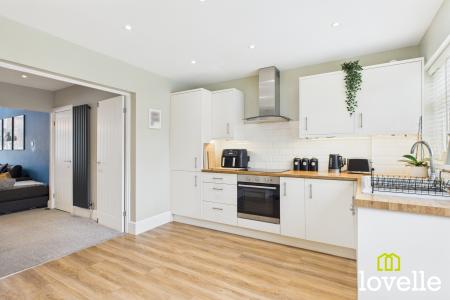 2 bedroom Semi-detached house for sale in Bon Accord Road, Hessle, East Riding of Yorkshire, HU13