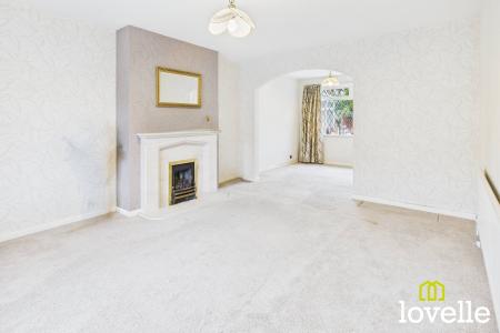 3 bedroom Semi-detached house for sale in Oakdale Avenue, Willerby, East Riding of Yorkshire, HU10