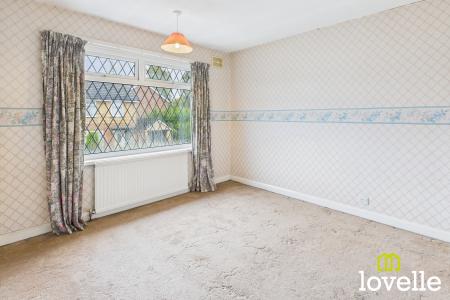 3 bedroom Semi-detached house for sale in Oakdale Avenue, Willerby, East Riding of Yorkshire, HU10