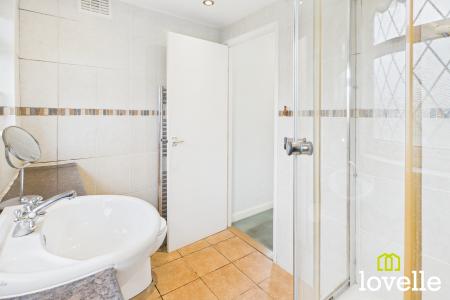 3 bedroom Semi-detached house for sale in Oakdale Avenue, Willerby, East Riding of Yorkshire, HU10