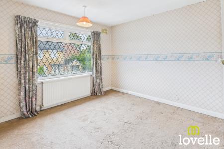 3 bedroom Semi-detached house for sale in Oakdale Avenue, Willerby, East Riding of Yorkshire, HU10