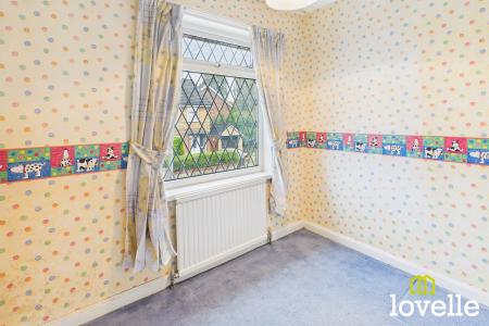 3 bedroom Semi-detached house for sale in Oakdale Avenue, Willerby, East Riding of Yorkshire, HU10