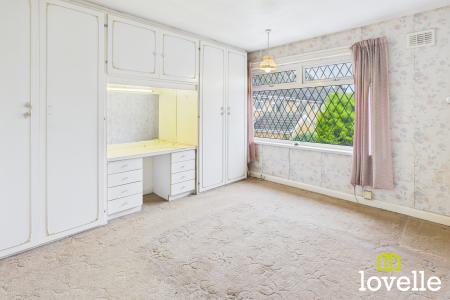 3 bedroom Semi-detached house for sale in Oakdale Avenue, Willerby, East Riding of Yorkshire, HU10
