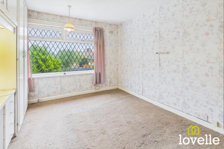 3 bedroom Semi-detached house for sale in Oakdale Avenue, Willerby, East Riding of Yorkshire, HU10