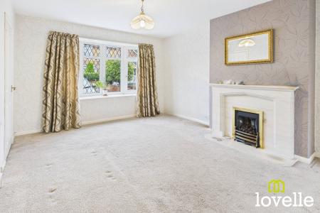 3 bedroom Semi-detached house for sale in Oakdale Avenue, Willerby, East Riding of Yorkshire, HU10