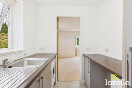 2 bedroom Flat for sale in South Lane, Hessle, East Riding of Yorkshire, HU13