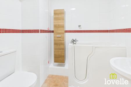 1 bedroom Flat for sale in Shardeloes Court Kingtree Avenue, Cottingham, East Riding of Yorkshire, HU16