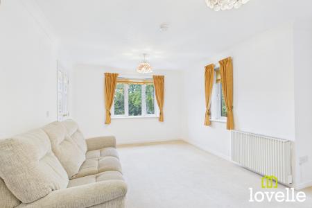 1 bedroom Flat for sale in Shardeloes Court Kingtree Avenue, Cottingham, East Riding of Yorkshire, HU16
