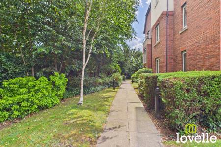 1 bedroom Flat for sale in Shardeloes Court Kingtree Avenue, Cottingham, East Riding of Yorkshire, HU16