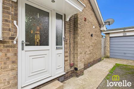 2 bedroom Bungalow for sale in Potterdale Drive, Little Weighton, East Riding of Yorkshire, HU20