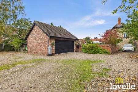 4 bedroom Character Property for sale in Church Hill, South Cave, East Riding of Yorkshire, HU15