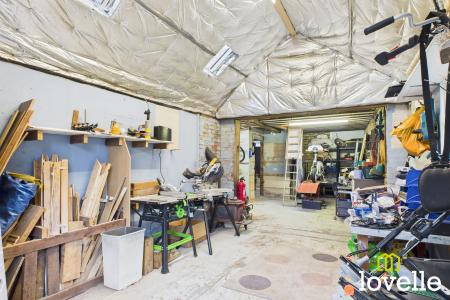 4 bedroom Character Property for sale in Church Hill, South Cave, East Riding of Yorkshire, HU15