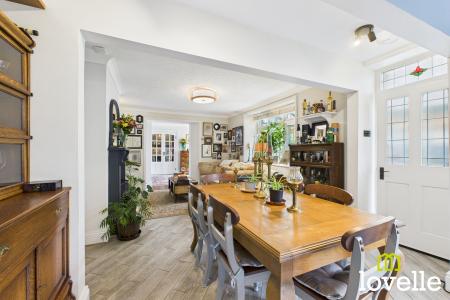 4 bedroom Character Property for sale in Church Hill, South Cave, East Riding of Yorkshire, HU15