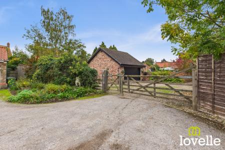 4 bedroom Character Property for sale in Church Hill, South Cave, East Riding of Yorkshire, HU15