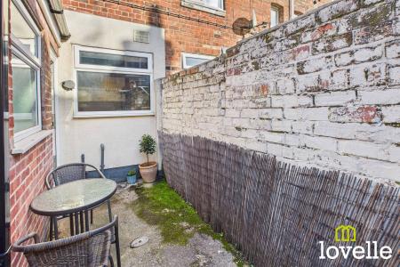 2 bedroom Terraced House for sale in Premier Grove, Kingston upon Hull, HU5