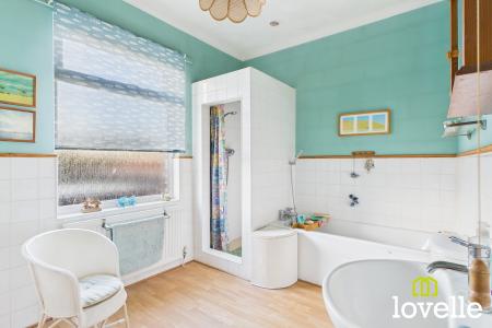 3 bedroom Semi-detached house for sale in New Village Road, Cottingham, HU16