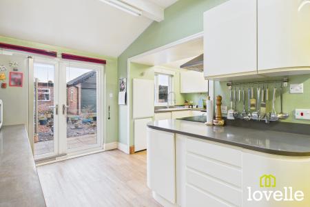 3 bedroom Semi-detached house for sale in New Village Road, Cottingham, HU16