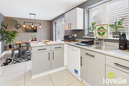 4 bedroom Detached house for sale in Hodgson Close, Cottingham, East Riding of Yorkshire, HU16