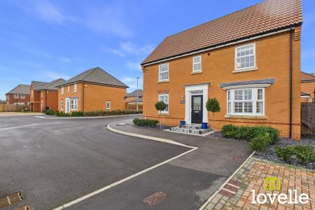 4 bedroom Detached house for sale in Radcliffe Grove, Cottingham, HU16