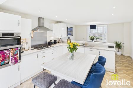 4 bedroom Detached house for sale in Radcliffe Grove, Cottingham, HU16