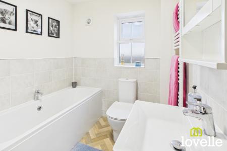 4 bedroom Detached house for sale in Radcliffe Grove, Cottingham, HU16