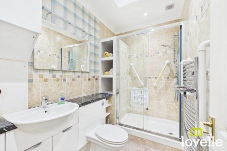 2 bedroom Semi-detached bungalow for sale in The Wolds, Cottingham, HU16