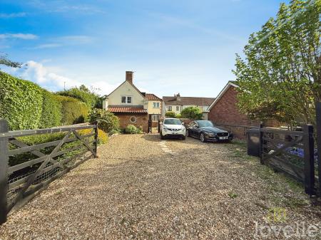 3 bedroom Detached house for sale in Chapel Lane, Morton, DN21