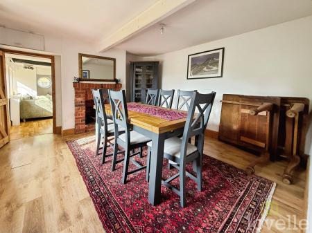 3 bedroom Detached house for sale in Chapel Lane, Morton, DN21