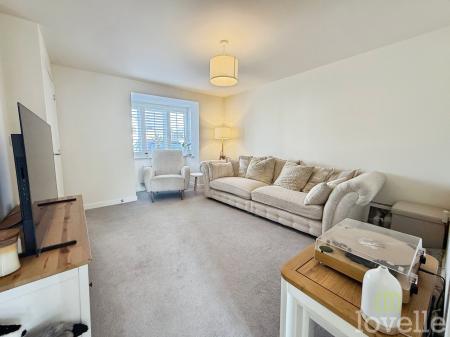 3 bedroom Semi-detached house for sale in Foxby Mews, Gainsborough, DN21