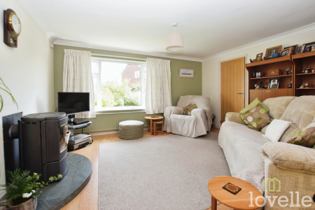 4 bedroom Detached house for sale in Front Street, East Stockwith, DN21