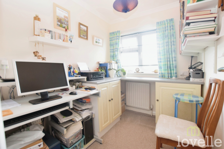 4 bedroom Detached house for sale in Front Street, East Stockwith, DN21