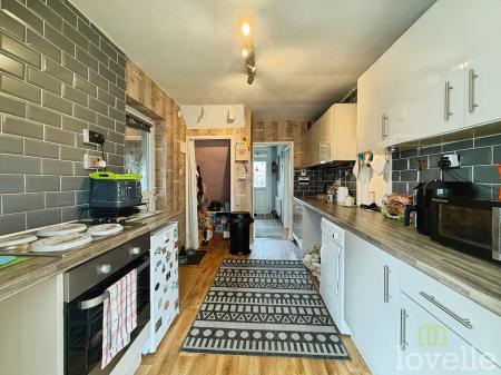 3 bedroom Semi-detached house for sale in High Street, Walkeringham, DN10