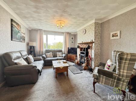 3 bedroom Semi-detached house for sale in High Street, Walkeringham, DN10