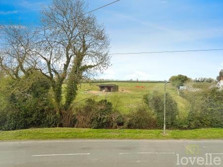 3 bedroom Semi-detached house for sale in High Street, Walkeringham, DN10
