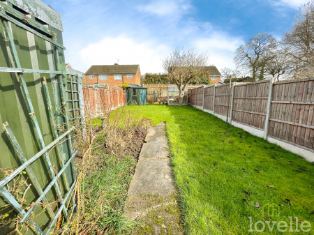 3 bedroom Semi-detached house for sale in Lea Road, Gainsborough, DN21