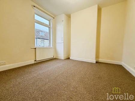 2 bedroom Terraced House for sale in Linden Terrace, Gainsborough, DN21