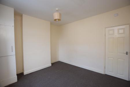 2 bedroom Terraced House for sale in Linden Terrace, Gainsborough, DN21