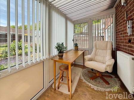 2 bedroom Detached bungalow for sale in Marlow Road, Gainsborough, DN21