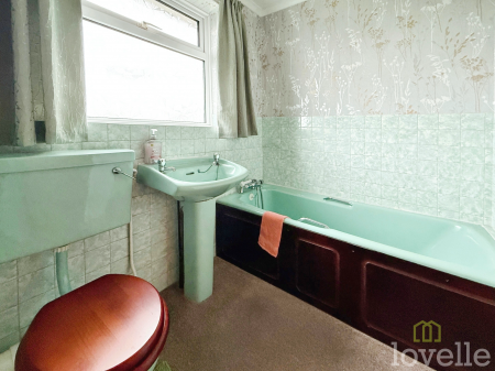 3 bedroom Detached house for sale in Middlefield Lane, Gainsborough, DN21