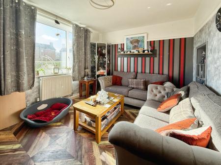 4 bedroom End of terrace house for sale in Minden Place, Hemswell Cliff, DN21