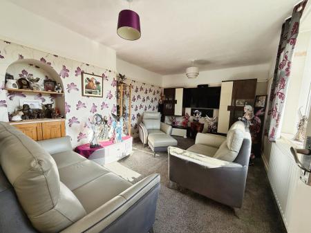 4 bedroom End of terrace house for sale in Minden Place, Hemswell Cliff, DN21