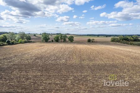 4 bedroom Detached house for sale in Owens View, Blyton, DN21