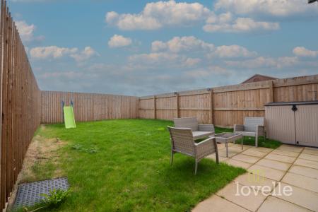 3 bedroom Semi-detached house for sale in Parkside Way, Gainsborough, DN21