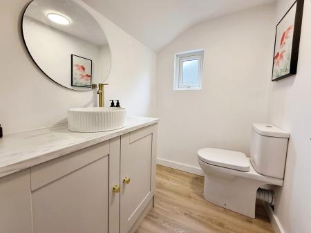 3 bedroom Semi-detached house for sale in Ropery Road, Gainsborough, DN21